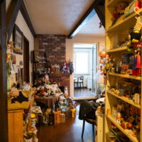 ゴチャゴチャになっているお土産やご当地グッズ類を整理してみた!